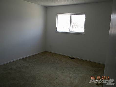 Bedroom 2 - Upper Level