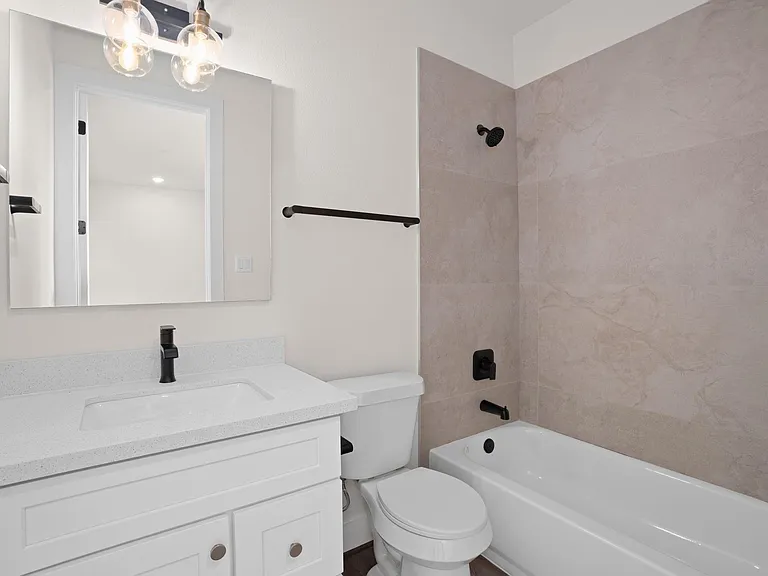 3905 Pinemont Dr #F — Photo 9