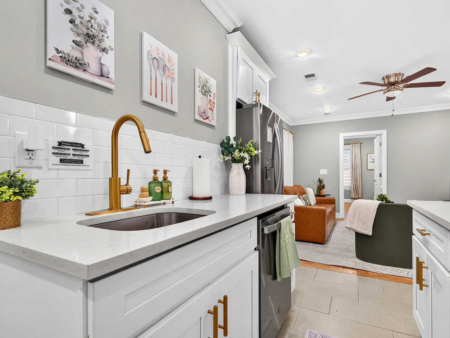 3 bed, 1109 sqft, $4,900 — Photo 4
