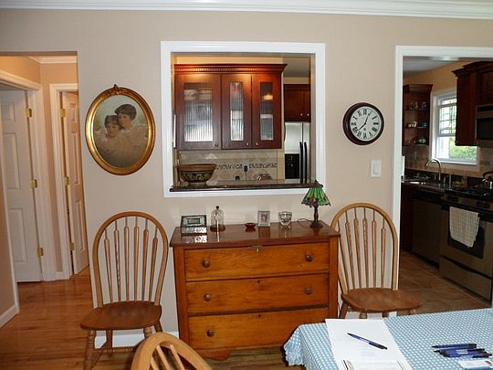 3rd image of 2402 Wilshire Ln