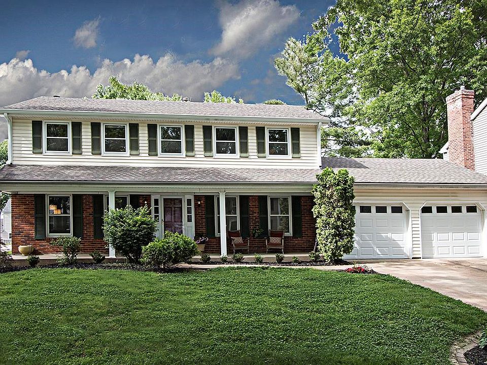 1st image of 15759 Carriage Hill Dr