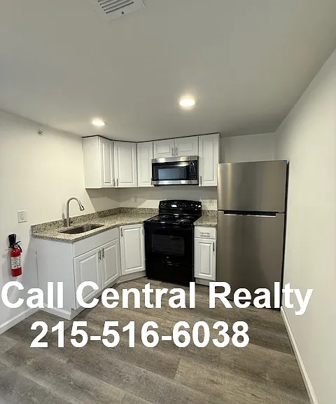 116 W Girard Ave #3 — Photo 2