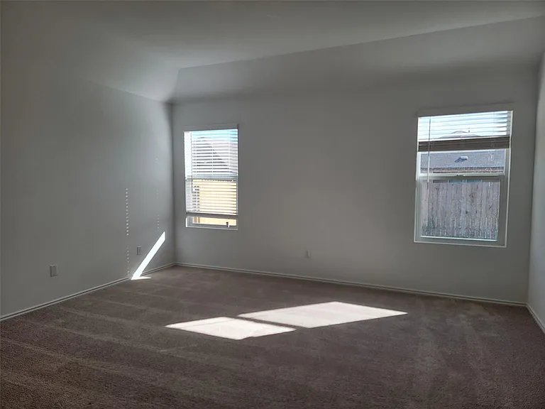 602 Arnage Dr — Photo 17