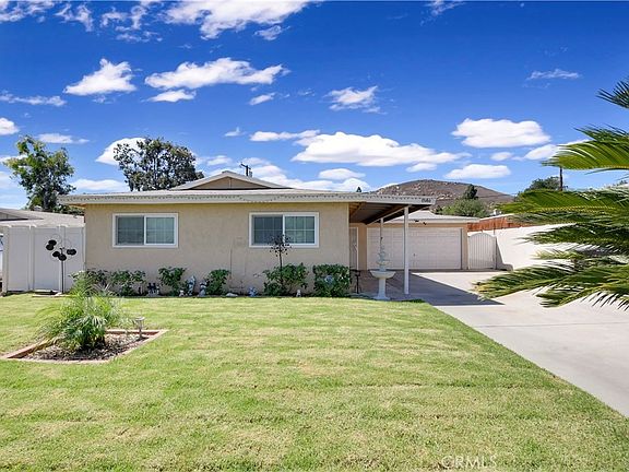 3rd image of 5560 Cleta Dr