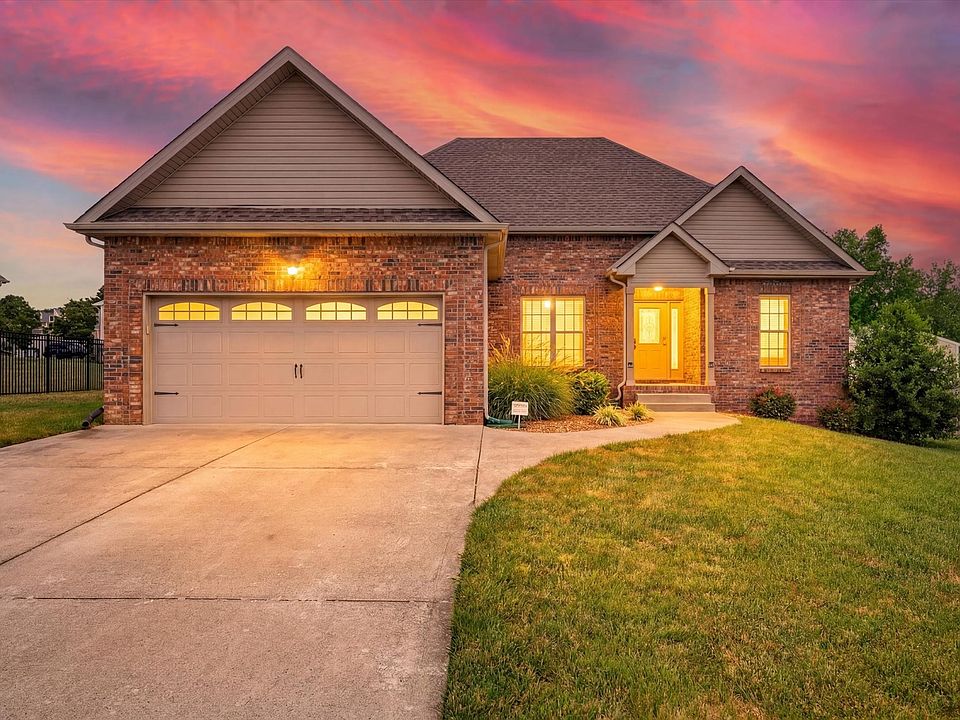 1st image of 104 Thomas Traylor Ln