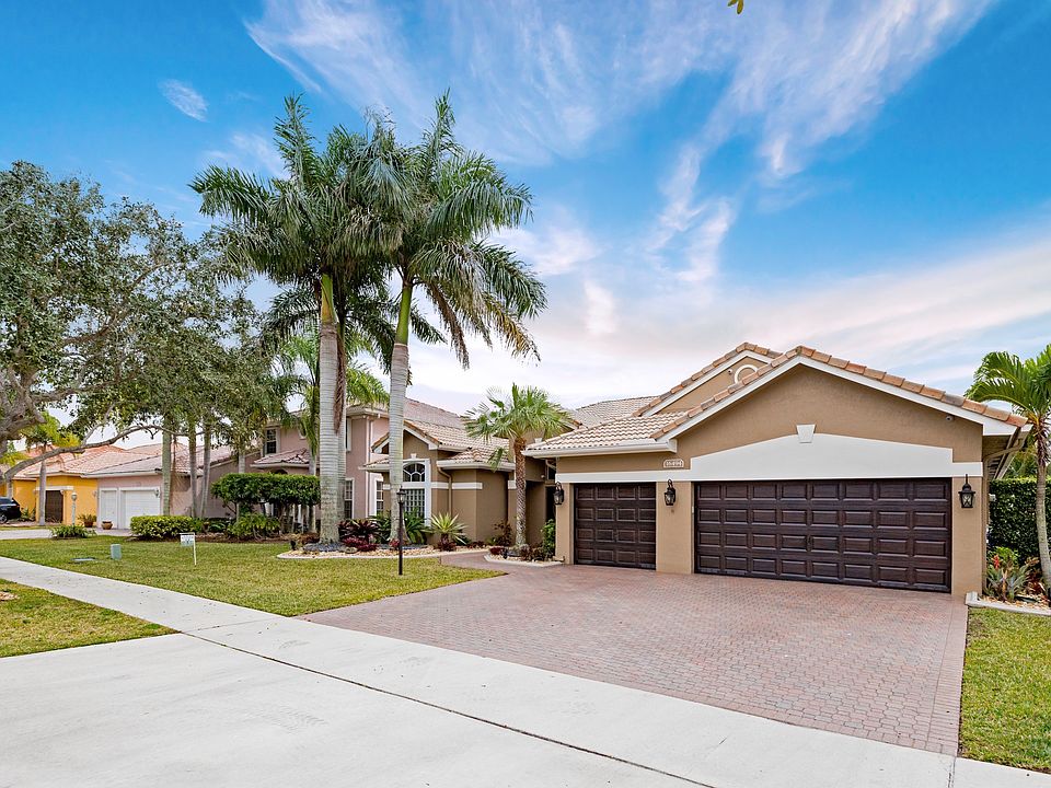 1st image of 16494 Segovia Cir S