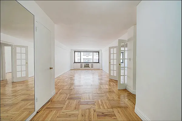 Rented by Akam Sales and Brokerage | media 4