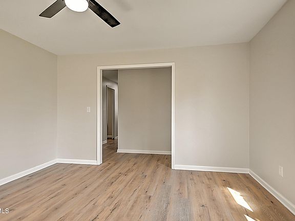 4th image of 209 Chester Hill Rd