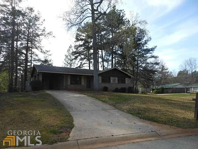 1715 Hallmark Dr photo 1