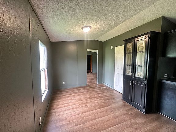 3rd image of 2853 Lafrance Dr