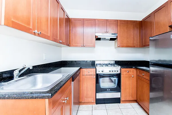 Rented by EXR | media 9