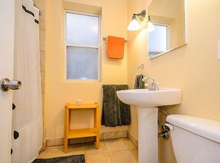 3392 Manoa Rd, Honolulu, HI 96822