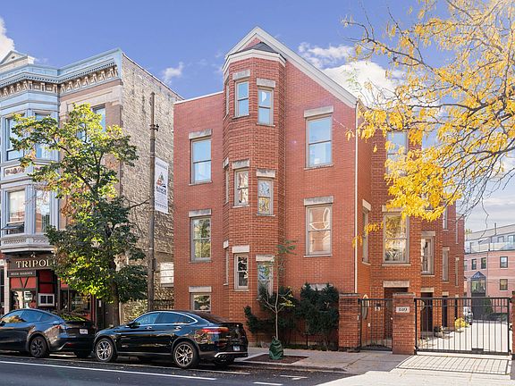2nd image of 1149 W Armitage Ave #B