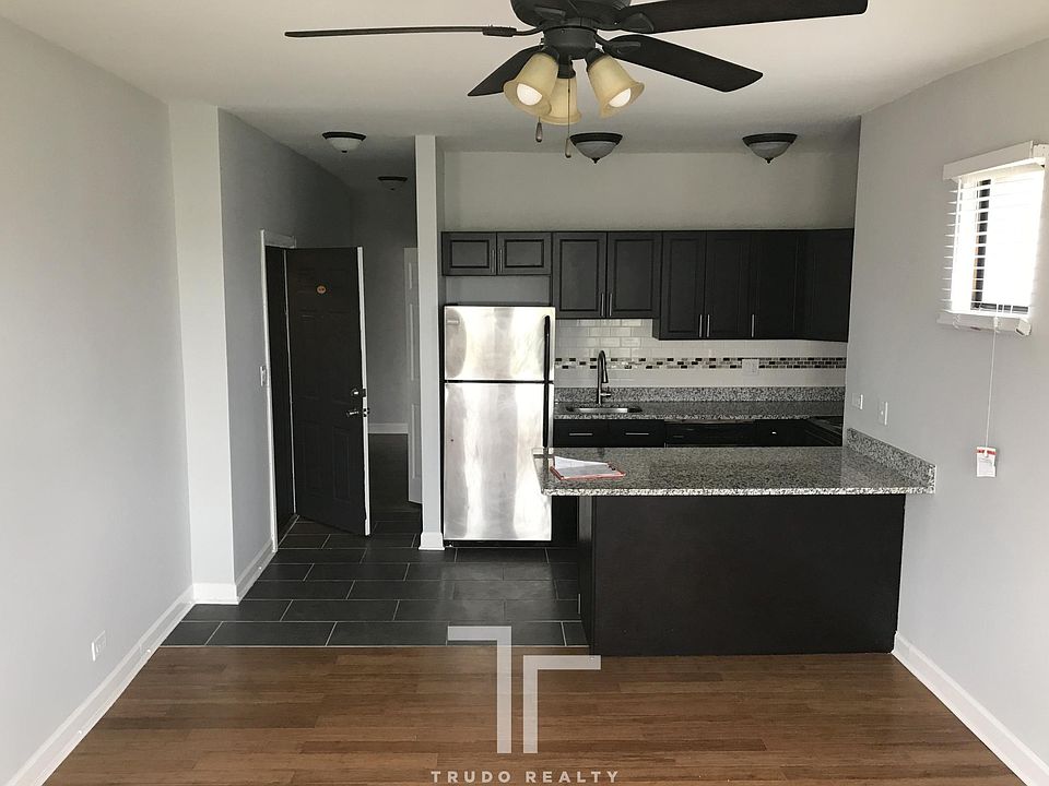 1st image of 3631 W Dickens Ave #0