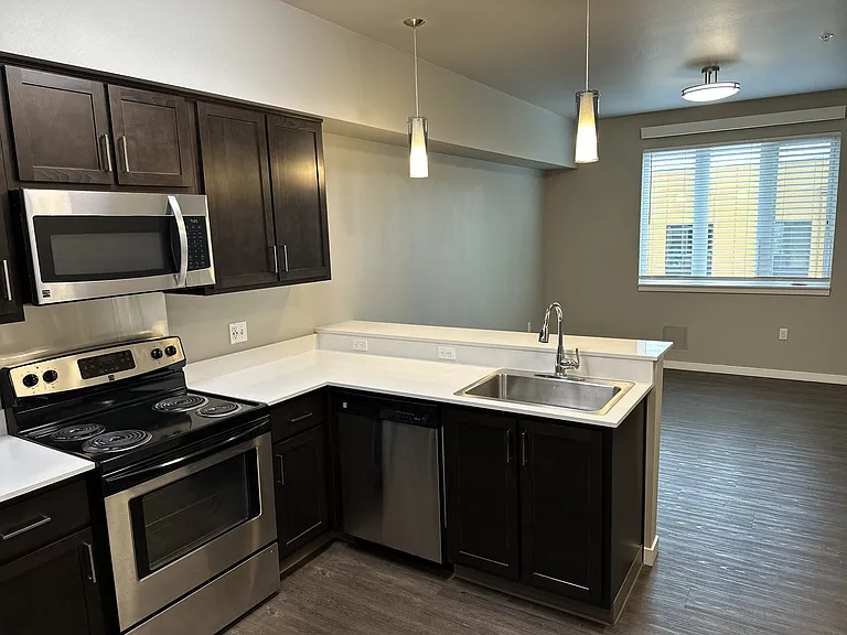 LaScala Apartments — Photo 24
