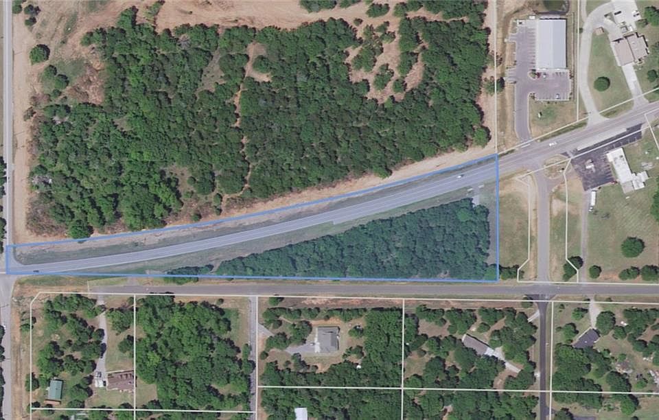 1st image of Alameda Dr