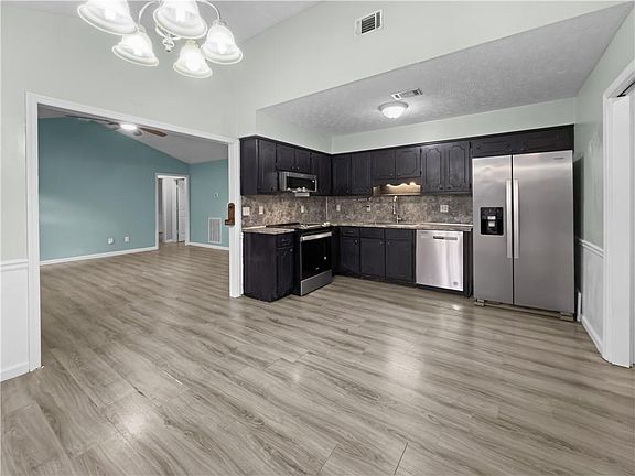 5th image of 62 Lee Road 819