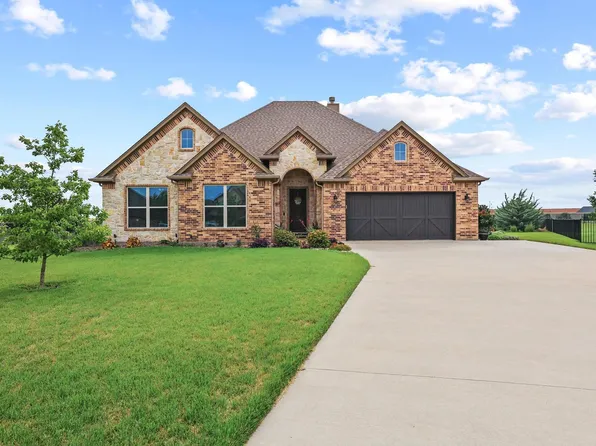 1605 Covered Bridge Ct, Gunter, TX 75058