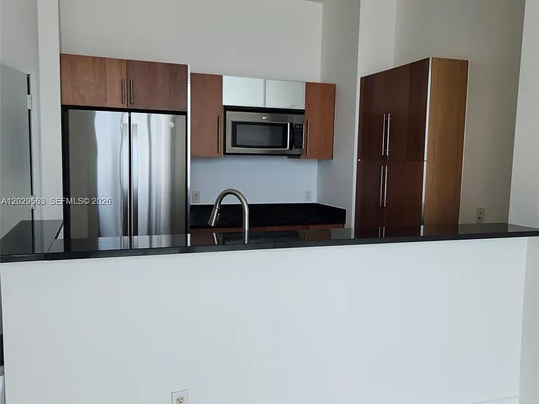 300 S Biscayne Blvd #Penthouse 3807 — Photo 1