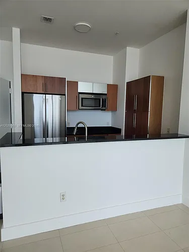 300 S Biscayne Blvd Photo 1