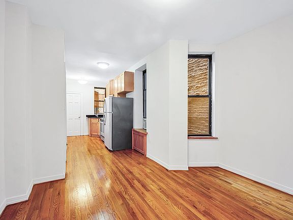 4th image of 358 W 45th St APT 2C