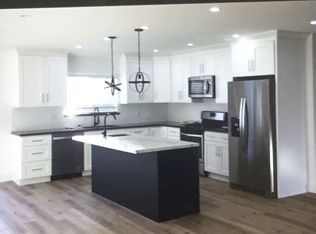 5439 Agnes Ave, Valley Village, CA 91607