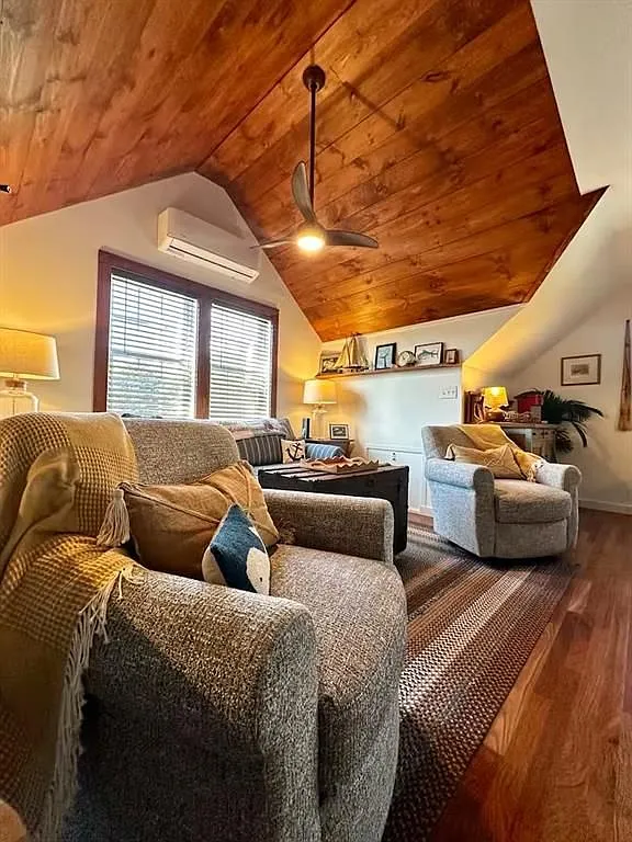 1 bed, 1.0 bath, 672 sqft, $2,200 — Photo 4