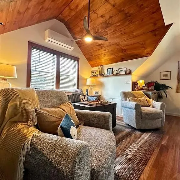 316 Succotash Rd — Photo 4