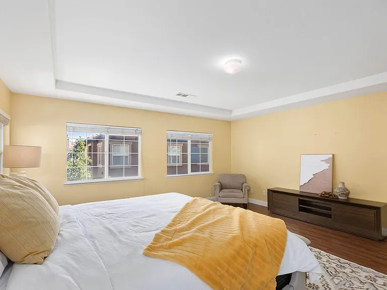 7597 Freestone Ct — Photo 9