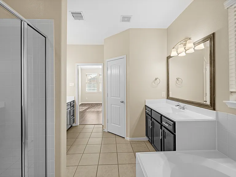 8602 Austin Thomas Dr — Photo 14