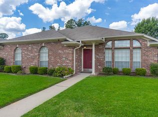 5 Pebble Creek Dr N, Longview, TX 75605
