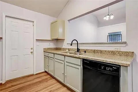 3865 Cypress Pointe Dr — Photo 13