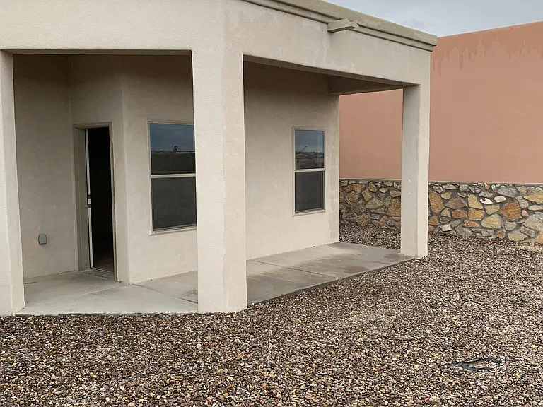 4313 Levante Dr — Photo 21