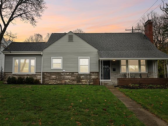 4th image of 4176 Foster St