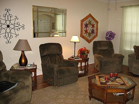 3rd image of 119 Stone Hill Dr