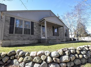 240 Pine Tree Ridge Dr UNIT 1, Waterford, MI 48327