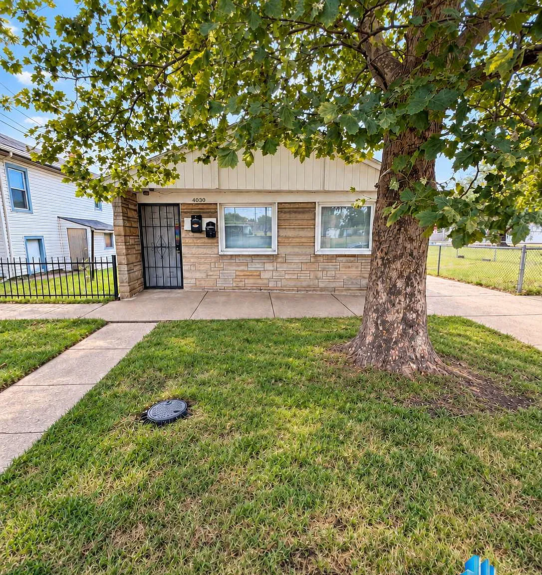 1 bed, 1.0 bath, 672 sqft, $1,000 — Photo 3