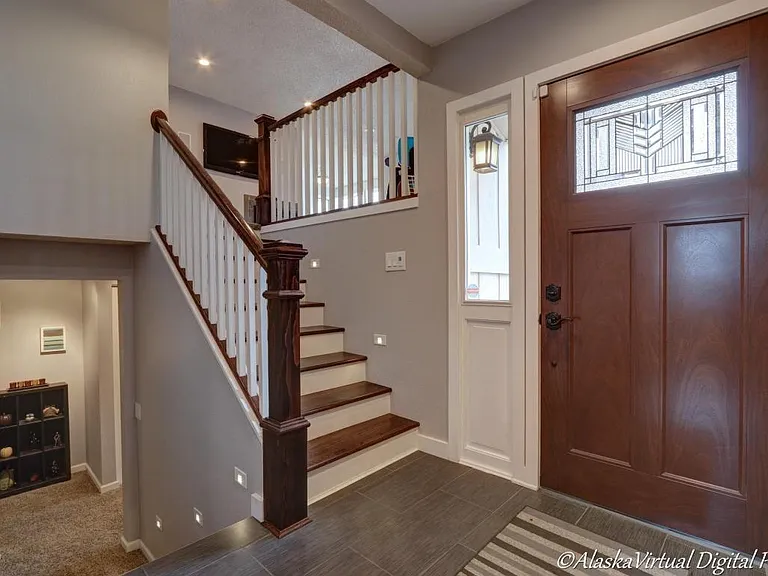 9451 Strathmore Dr — Photo 8