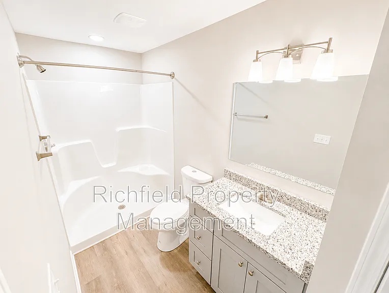 2511 Columbia Ave #A — Photo 9