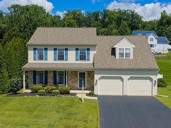 3rd image of 500 Silver Maple Ct