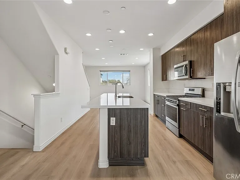 116 N 6th St #D — Photo 14