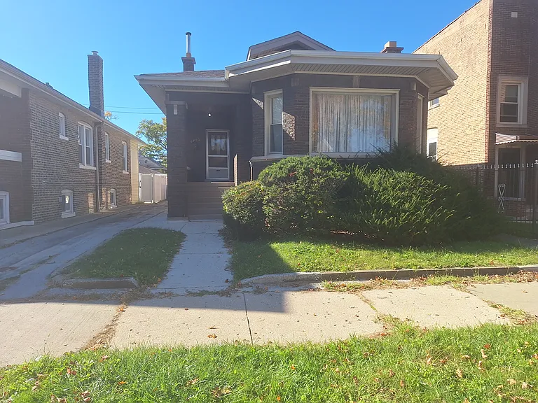 8720 S Loomis St — Photo 23