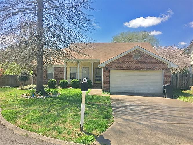 1st image of 108 Knollwood Ct