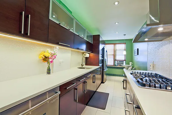 Sold by Livin USA LLC | media 16