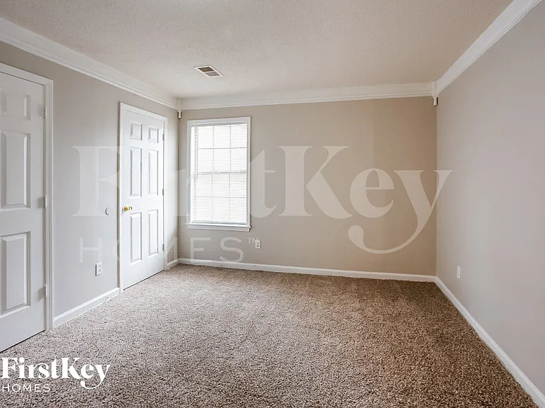 4812 Barkshire Dr — Photo 5
