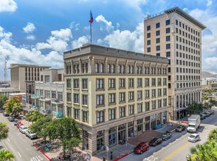 415 22nd St APT 5C, Galveston, TX 77550