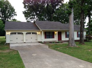 28 Cindy Rd, Florence, AL 35633