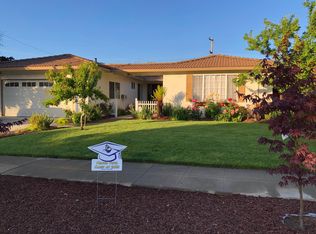 1122 Yorkshire Dr, Cupertino, CA