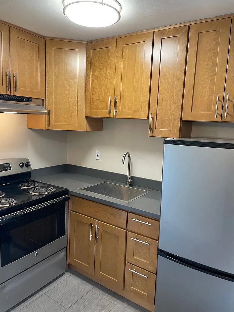 Mercer Crest Apartments — Photo 1