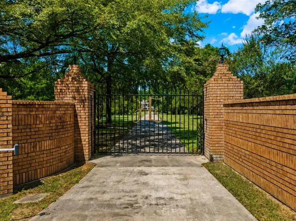 1800 S Magnolia St, Woodville, TX 75979